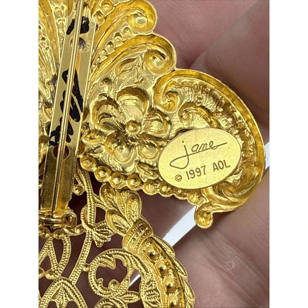 Vtg Jane Davis Angel Of Love Faux Pearl‎ Cut Out Gold Tone Brooch Signed Jane 3